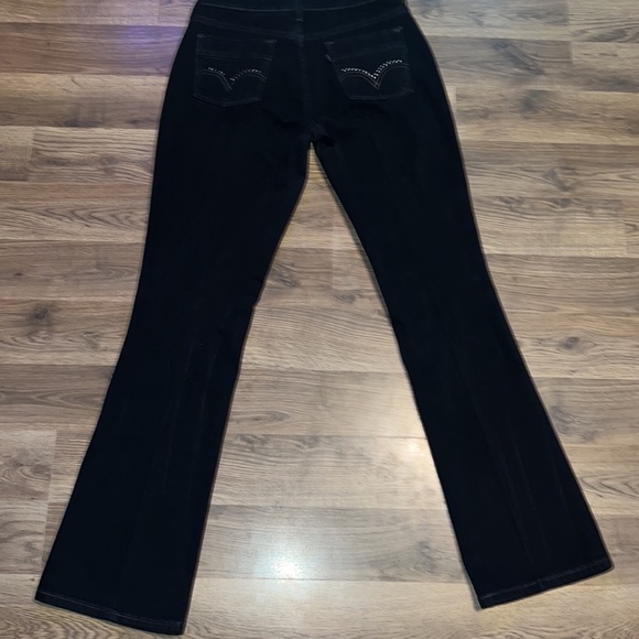 Levi's 515 Boot Cut Jeans Size 4 Black with Embellished Pockets - Picture 5 of 10